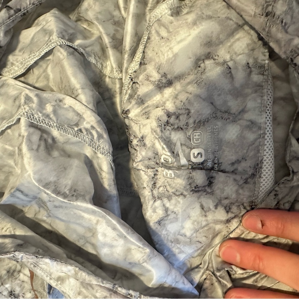Brooks Running Marble Patterned Running Windbreak… - image 3